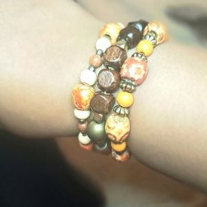 Wood beaded stretchy bracelet